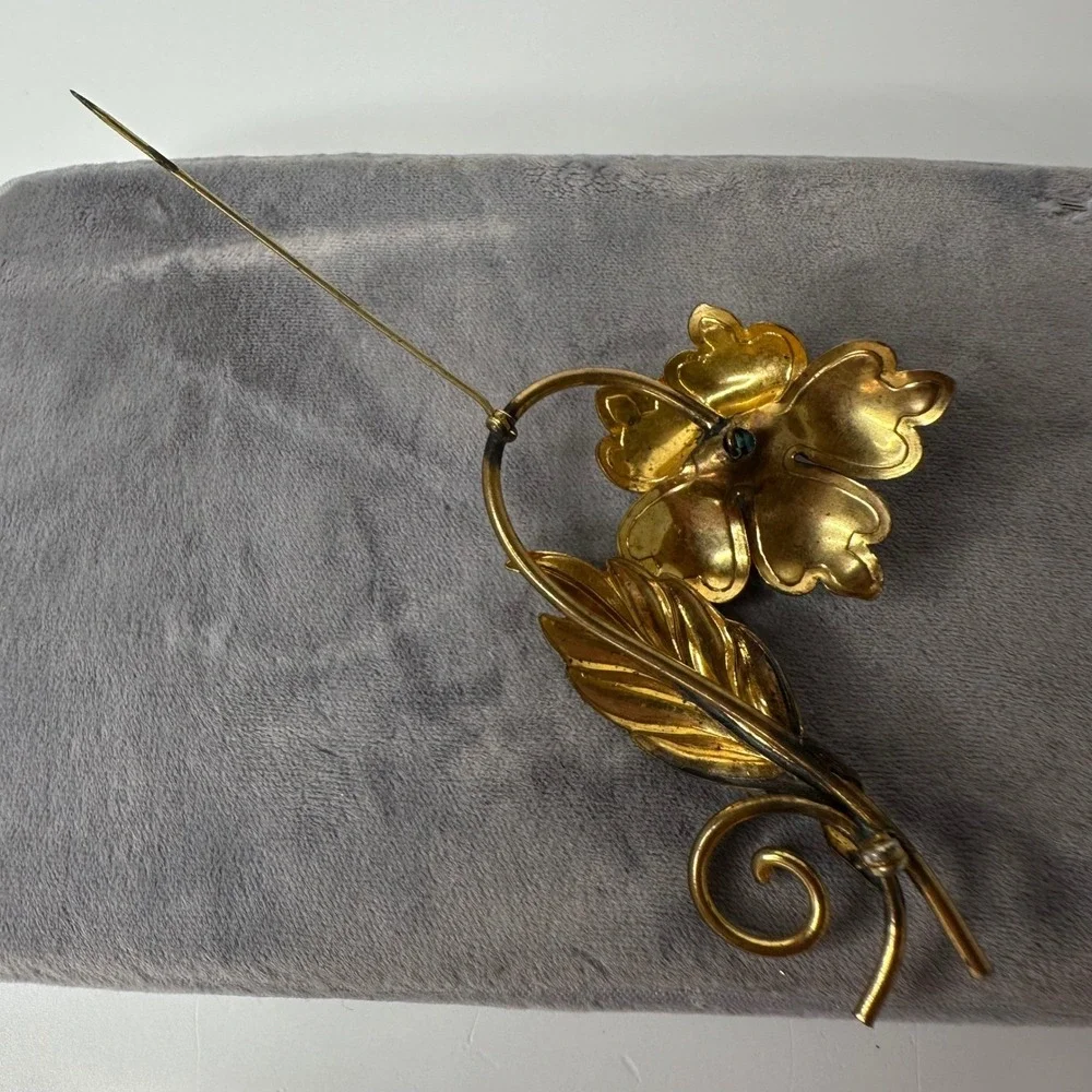 Vintage Pink Enamel Flower Brooch Gold‎ Tone Leaf Blue Bead Pin Spring Romantic